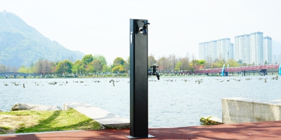 极亚智能龍睛系列户外立柱水龙头：重塑庭院用水体验