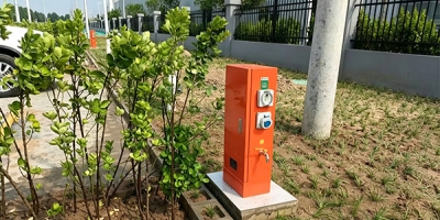 河北览众房车项目落地：极亚 GRWE803020D-WA 双面水电桩，一桩服务两车
